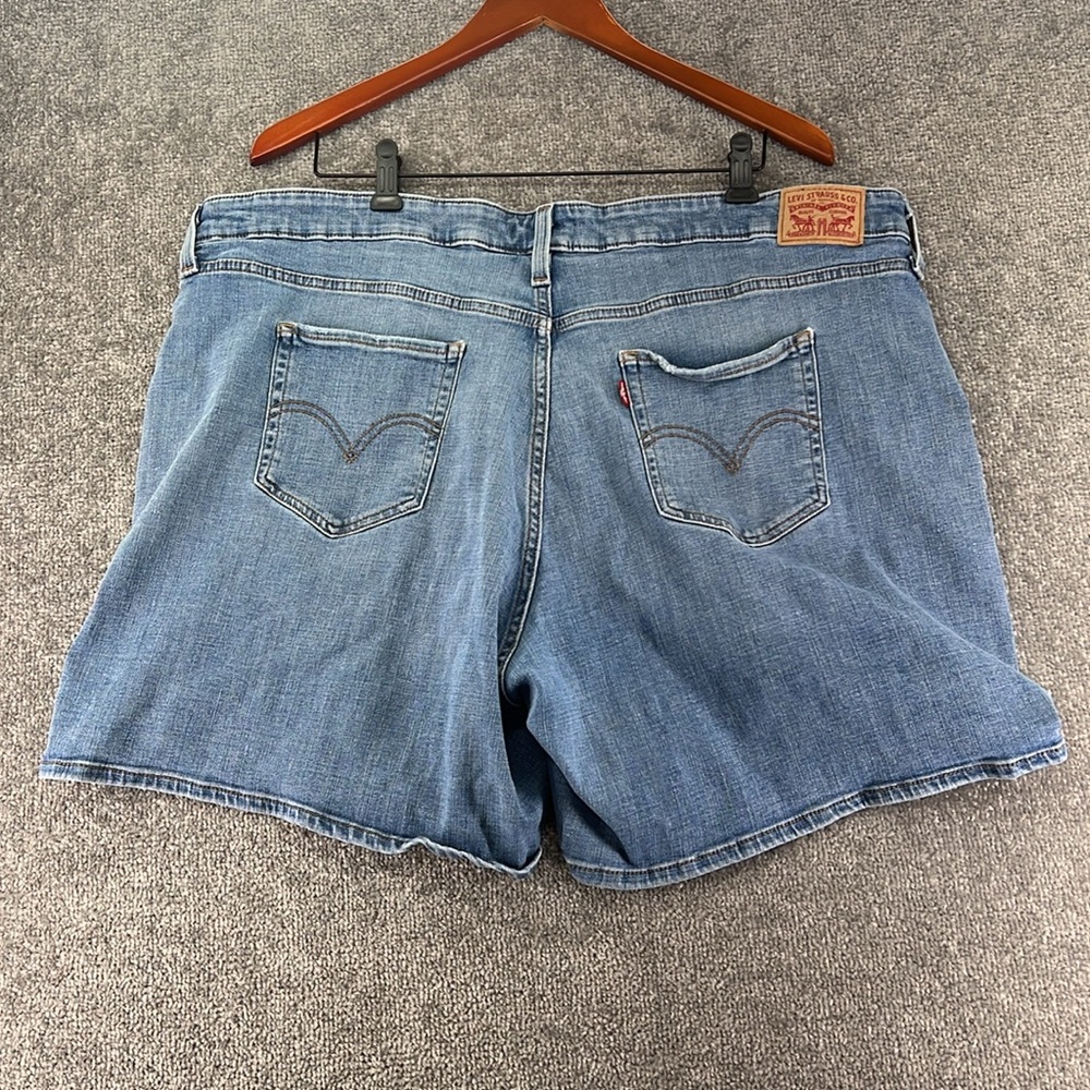 Levis Blue Jean Shorts Mid Length Distressed Womens 22W - Picture 6 of 7